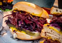 Mercato cittadino con Street Food … o viceversa? hamburger